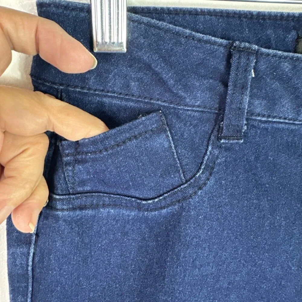 AG Denim Women's 6 Stretch Denim Shorts Blue‎ EUC